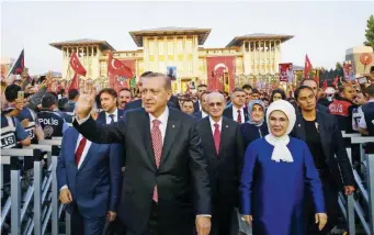  ?? Ansa ?? Acclamato Il presidente Erdogan all’anniversar­io del fallito colpo di Stato del luglio 2016