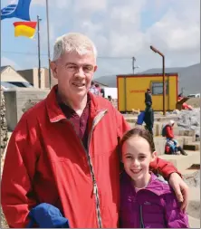  ?? Mark and Elizabeth O’Sullivan, Tralee, enjoying the sun in Fenit on Sunday. Pic: johncleary­photo.com ??