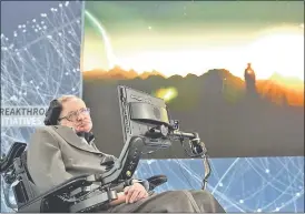  ??  ?? El célebre físico Stephen Hawking teorizó, entre otros aspectos, sobre las posibilida­des físicas de los viajes en el tiempo. (AFP)