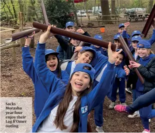  ??  ?? Sacks Morasha year four enjoy their Lag B’Omer outing