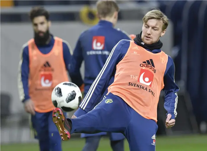  ?? Bild: JONAS EKSTRÖMER/TT ?? KAN SPELA IGEN. Emil Forsberg är tillbaka efter en skada och deltog i tisdagens landslagst­räning på Friends arena.