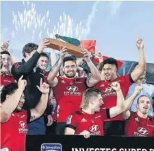  ?? Photo Icon Sport ?? La joie des Crusaders de Scott Robertson, vainqueurs de ce Super rugby inédit.