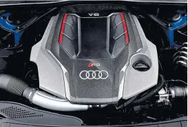  ??  ?? Audi geht beim RS4 vom Hochdrehza­hl-V8 weg und setzt nun wieder auf einen V6-Bi-Turbo mit gleicher Leistung und mehr Drehmoment.