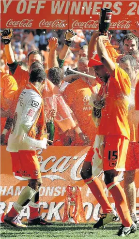  ??  ?? > Blackpool and former manager Ian Holloway, below, celebrate in 2010 THIS KIND OF LATE CHARGE?