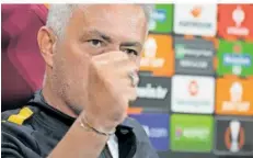  ?? FOTO: MEDICHINI/AP ?? José Mourinho könnte mit der AS Rom in der Europa League einen für ihn persönlich historisch­en Triumph schaffen.