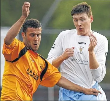  ??  ?? East end boy...Andy Dearie, right, is one of a number of new faces for Vale of Clyde