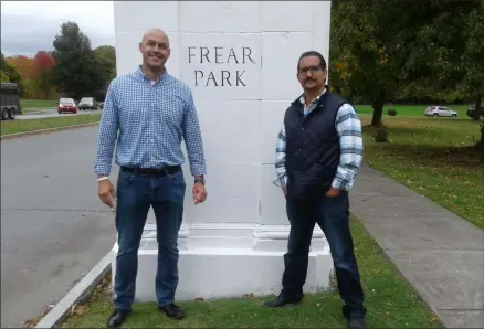  ?? MELISSA SCHUMAN - MEDIANEWS GROUP ?? Frear Park Conservanc­y president Brian Sano and vice president Jaime Magur are working hard to beautify the park.