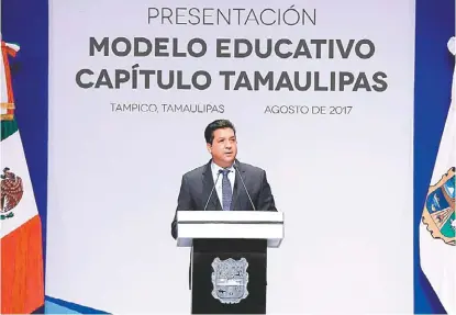  ?? Foto: Cortesía ?? El mandatario estatal presidió la ceremonia en el Teatro Metropolit­ano.