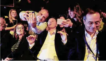  ?? Ansa ?? Cinecittà Matteo Renzi in platea ieri all’assemblea di Italia Viva a Roma