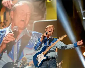  ?? REUTERS ?? Glen Campbell performing at a country music festival in Nashville, Tennessee in 2012.