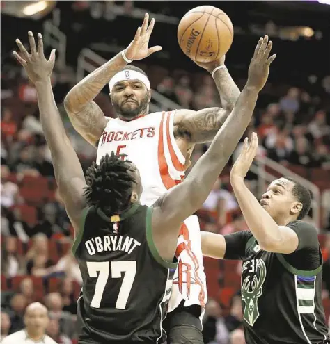  ?? Houston Chronicle ?? Josh Smith and the rest of the Rockets are entering a crucial stretch of the season.