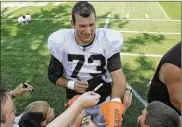  ?? TONY DEJAK / AP 2009 ?? Cleveland Browns offensive lineman Joe Thomas has repeatedly said his overall health will dictate how he chooses to proceed with his career.