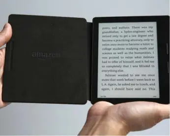  ?? KATHY WILLENS/THE ASSOCIATED PRESS ?? At $399, Amazon’s Kindle Oasis is much more expensive than its competitor­s in the e-reading market.