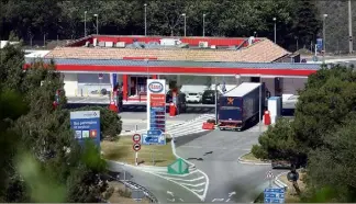  ?? (Photos Cyril Dodergny) ?? L’une des priorités était de sécuriser davantage l’aire d’autoroute en séparant le flux des poids lourds avec celui des véhicules légers.