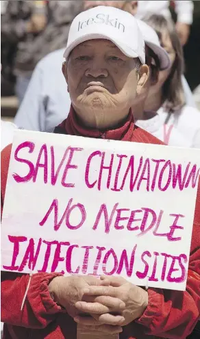  ?? DAVID BLOOM ?? Community members from downtown neighbourh­oods protest the concentrat­ion of supervised injection sites on Saturday.