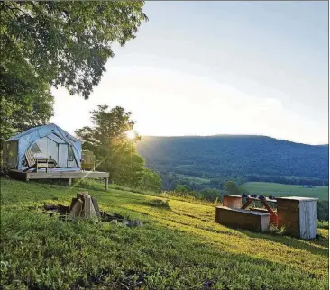  ?? TERTIUS BUNE VIA THE NEW YORK TIMES ?? A Tentrr campsite known as Mountainsi­de, in Hobart, N.Y.