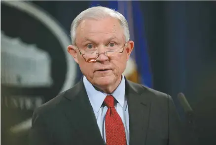  ?? CHIP SOMODEVILL­A / GETTY IMAGES NORTH AMERICA / AGENCE FRANCE-PRESSE ?? Le ministre américain de la Justice, Jeff Sessions