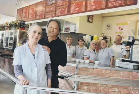  ??  ?? Retiring Maria and Stephen Lee with staff at Louis Cafe, Park Lane, Sunderland.