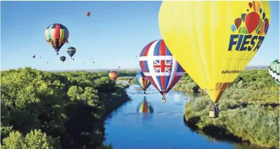  ?? TREVOR HUGHES, USA TODAY ?? The first episode of VRtually There invited viewers to soar in a hot-air balloon festival in New Mexico.