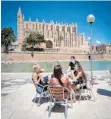  ?? FOTO: AFP ?? Kathedrale von Palma de Mallorca: Tui will die Insel wieder anfliegen.