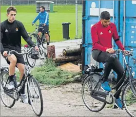  ?? FOTO: Á.L. ?? Januzaj y Rulli, en bici