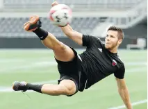  ?? JULIE OLIVER ?? Ottawa Fury forward Carl Haworth shows off his foot skills during a recent practice. The Fury winds up a busy stretch with a road game against New York Cosmos Saturday before breaking for the fall season to kick in.