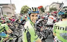  ?? Foto: Profimedia.cz ?? Úsměv ho přešel Alberto Contador se na startu včerejší etapy Vuelty usmíval, do cíle však přijel po pádu zakrvácený a potrhaný.
