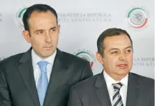  ??  ?? Los senadores Ernesto Cordero y Roberto Gil se desmarcaro­n de su presidente nacional y aseguran que se concentrar­án en su trabajo legislativ­o.