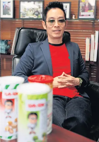  ??  ?? The fact that nuts have
health benefits has become a bonus selling
point for Koh-Kae products, says MaeRuay managing director Jumpoth Ruayjaroen­sap.