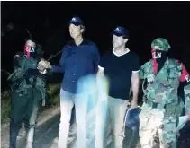  ??  ?? The two Dutchmen after being released by rebels in Catatumbo on Saturday. (AFP)