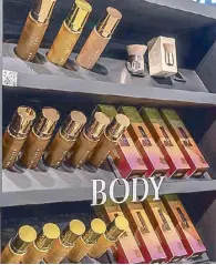  ??  ?? Sephora-exclusive Fenty Beauty’s new limited-edition gel-based body luminizer Body Lava is the best-selling product in the pop-up.