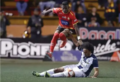  ?? JOSE CORDERO ?? Cartaginés regaló todo el primer tiempo.