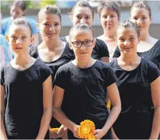  ?? FOTO: VEREIN ?? Für die Krumbacher Gruppe voltigiert­en: Selina Schröder, Celine Fröhlich, Rike Grabherr, Lena Grabherr, Franka Schulz, Valerie Schütterle und Coralie Sauter.