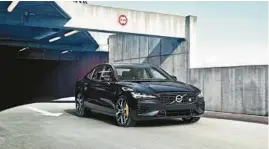  ?? VOLVO CARS OF NORTH AMERICA ?? The 2022 Volvo S60 is a compact luxury sedan with brisk accelerati­on, an Android-based operating system and comfortabl­e seats.