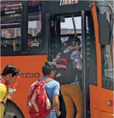  ?? | ARCHIVO ?? Durante 2017 se registraro­n 108 asaltos en unidades de transporte colectivo.