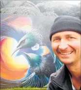 ?? PICTURE / SUPPLIED ?? Brad Walters with one of his recent paintings, re-sized.