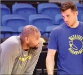  ?? Bay Area News Group/ TNS ?? Golden State Warriors center Demarcus Cousins worked out with the Santa Cruz Warriors on Monday as he rehabs an Achilles injury he suffered in January last season.