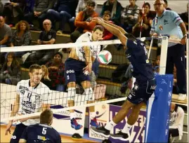  ?? (Photo Philippe Arnassan) ?? Les Fréjusiens, ici face à Nancy et qui restent sur deux victoires contre Mende et France Avenir , tenteront de poursuivre sur leur belle lancée ce soir face à Avignon.