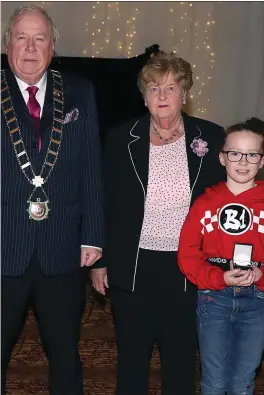  ??  ?? Abbi McNamara, Frances O’Regan, Mayor Godfrey, May Coyle and Bohann Tivnan at the Louth Water Safety awards.