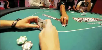  ??  ?? Non solo pokerTra i giochi: chemin de fer, Black Jack, roulette Appuntamen­to al Nord A Campione andavano persone da Milano, dalla provincia e moltissime dal Sud Italia