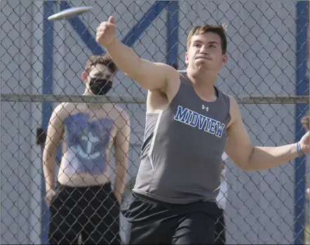  ?? JENNIFER FORBUS — FOR THE MORNING JOURNAL ?? Boys discus, Nick Skolnicki of Midview.