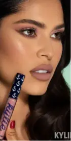  ?? INSTAGRAM KYLIE Cosmetics. Foto: ?? Juliana Herz es una modelo costarrice­nse de 31 años que ha logrado abrirse camino en el modelaje estadounid­ense.