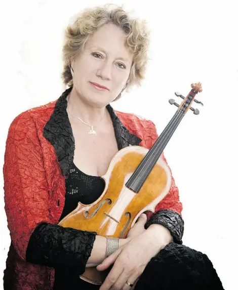  ?? Supplied ?? Violinist Elizabeth Wallfisch will lead an ensemble performing Bach’s Brandenbur­g concertos on Saturday evening.