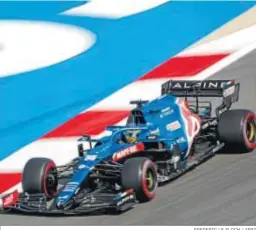 ?? FREDERIC LE FLOCH / AFP7 ?? El bólido de Fernando Alonso, en el circuito de Bahréin.