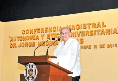  ??  ?? Jorge Medina Viedas podía analizar con tino la realidad política del país.