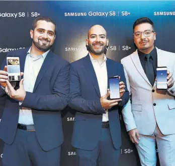  ??  ?? En la presentaci­ón. Sergio Vaquero, gerente de Ventas; Ernesto Balcáceres, gerente de Mercadeo; y Frank Rumaldo, gerente de Productos móviles ampliaron la informació­n del nuevo Galaxy S8.