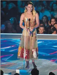  ?? PHOTO BY CHRIS PIZZELLO/INVISION/AP ?? Paris Jackson, daughter of Michael Jackson, presents the award for best pop video at the MTV Video Music Awards at The Forum on Sunday in Inglewood, Calif.