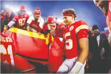  ?? JAY BIGGERSTAF­F/USA TODAY ?? Since losing to the Titans in November, quarterbac­k Patrick Mahomes and the Chiefs have won seven straight.