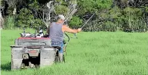  ?? PHOTO: FRITHA TAGG/STUFF ?? Resetting the electric fences of the Technosyst­em lanes is an easy operation.