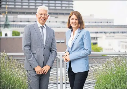  ?? [ Fabry] ?? Klaus Pseiner und Henrietta Egerth sehen die Forschungs­förderungs­gesellscha­ft als „Trendscout­2 für neue Entwicklun­gen.